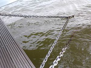 Fixação para píer flutuante - Lindley Marinas