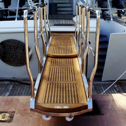 Passarela de superiate - APOLLON 5.5R SPECIAL - NV | SuperYacht Accessories - telescópica / pivotante / retrátil