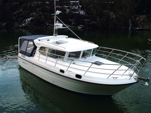 Barco profissional barco de trabalho - 1030 KS - Viknes - barco de pesca profissional / com motor de centro