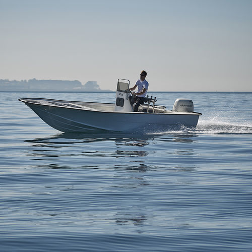 Lancha de console central com motor de popa - SARGO - TarponPro - rápida / para pesca / máx. 11 pessoas