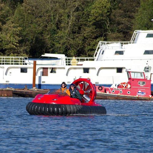 Hovercraft da linha comercial - Coastal Pro II - The British Hovercraft Company Ltd - para uso particular