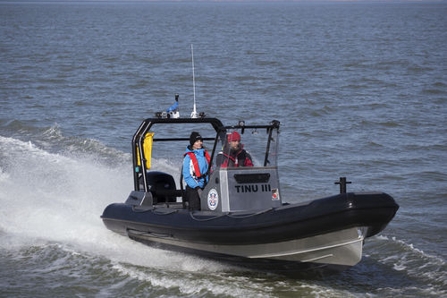 Barco inflável com motor de popa - A 6 - Alunaut OÜ - de casco rígido (RIB) / com console central / em alumínio
