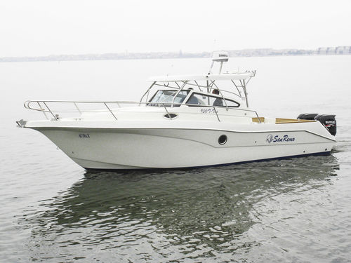 Lancha Cabin Cruiser com motor de popa - 930 T-Top - San Remo Boats - bimotor / com flybridge / pernoite para 4 pessoas