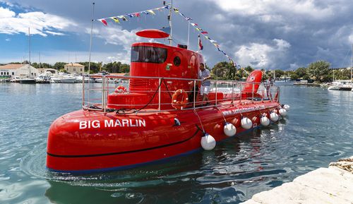 Barco profissional barco de trabalho - AGENA MARIN - barco de passageiros / barco com fundo de vidro / com motor de centro