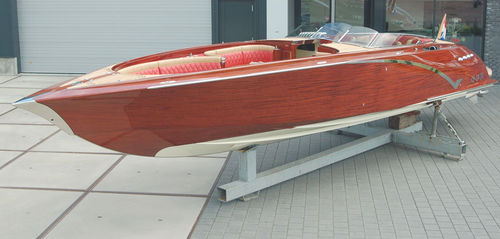 Lancha de proa aberta com motor de centro - WALTH 1075 - Walth Boats - bowrider / em madeira / clássica