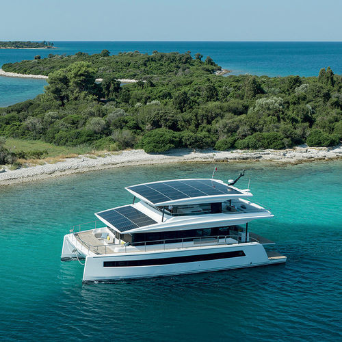 Iate a motor catamarã - 60 Series - SILENT-YACHTS - de cruzeiro / com flybridge / elétrico