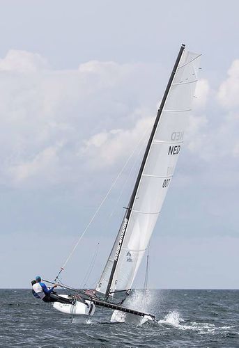 Catamarã esportivo de regata - Mystere ESPADON 18 - Voile Sansoucy - para dois tripulantes / Formula 18