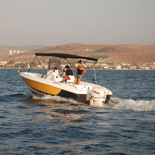Lancha de console central com motor de popa -  BOFOR 19 - MERCAN YACHTING - de pesca esportiva / em fibra de vidro / máx. 6 pessoas