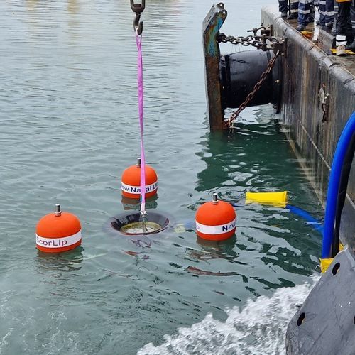 Skimmer de hidrocarbonetos tipo vertedouro - ScorLip 105 - New Naval Ltd. - para águas calmas