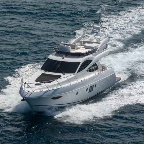 Iate a motor de cruzeiro - 52 - Dyna Craft Ltd. - clássico / com flybridge / V-drive