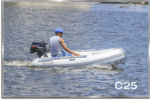 Barco inflável com motor de popa - C25 - Make Sense Marine Corp DBA Caribe Nautica - semirrígido / máx. 4 pessoas