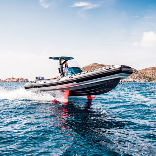 Barco inflável voador - FLYING TENDER®80 - YACHTING - SEAIR FLYING BOAT - com motor de popa / de gasolina / semirrígido
