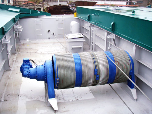 Guincho para navio - hatch cover - DMT MARINE EQUIPMENT SA - rebocador / hidráulico / com dispositivo de enrolar