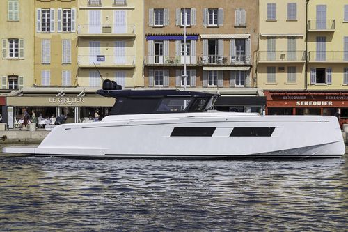 Iate a motor de cruzeiro - Pardo GT52 - Pardo Yachts - com hard-top / IPS POD / 3 cabines