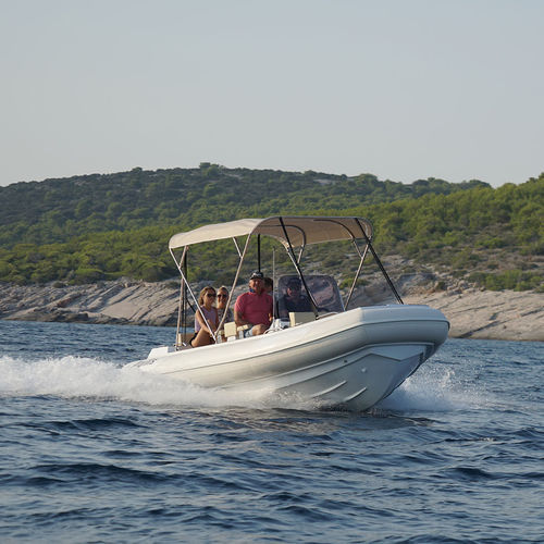 Barco inflável com hidrojato - 560D - Agilis Jettenders - a diesel / semirrígido / com console central