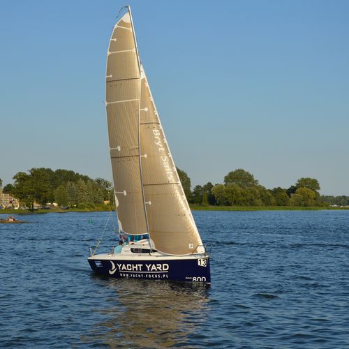 Veleiro de cruzeiro e regata - FOCUS 800 - Sobusiak Yacht Yard Mariusz Sobusiak - 4 cabines / pernoite para 6 pessoas / com gurupés