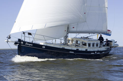 Veleiro de cruzeiro - Enksail NK 40 - STD Gebroeders van Enkhuizen VoF - com cockpit central / com gurupés
