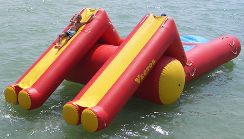 Equipamento de diversão aquática catapulta - Vector Inflatables - para centro náutico de lazer / flutuante